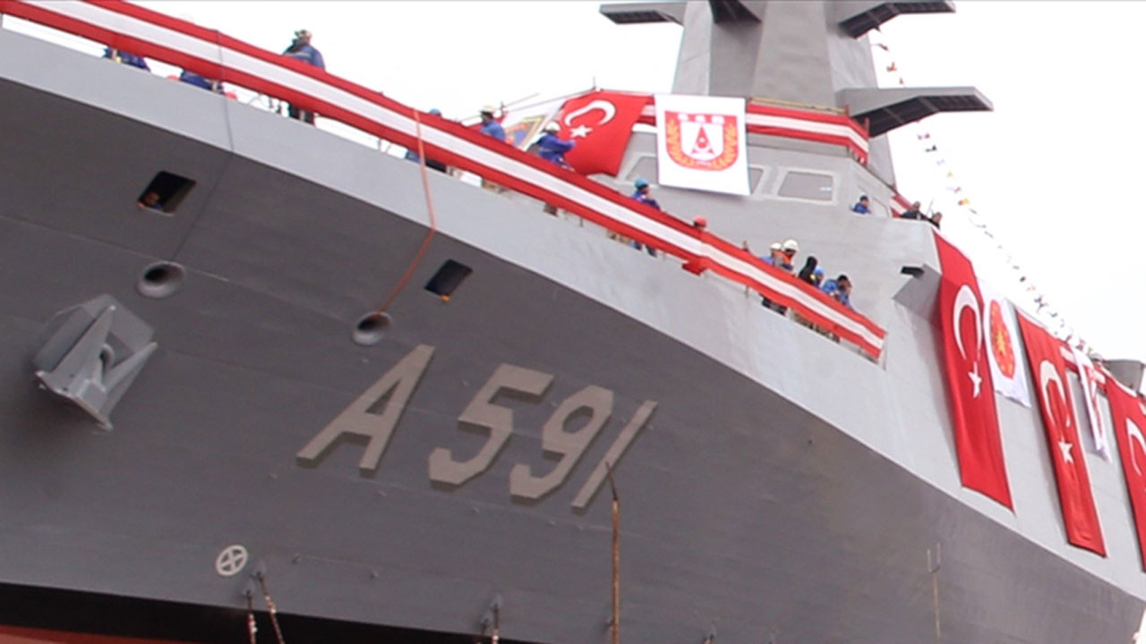 Türkiye'nin ilk istihbarat gemisi TCG Ufuk özellikleriyle dikkat çekiyor