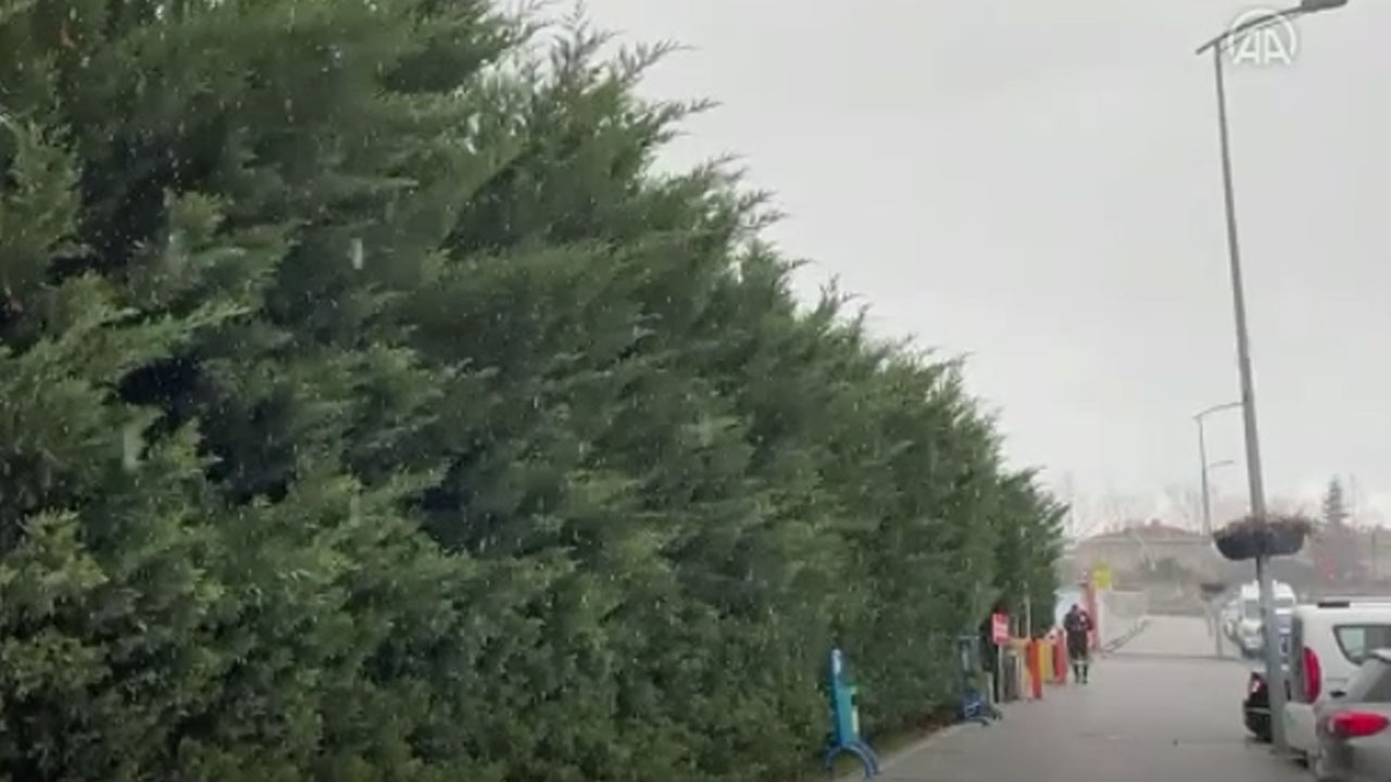 Meteoroloji uyarmıştı! İstanbul'un bazı ilçelerinde kar başladı