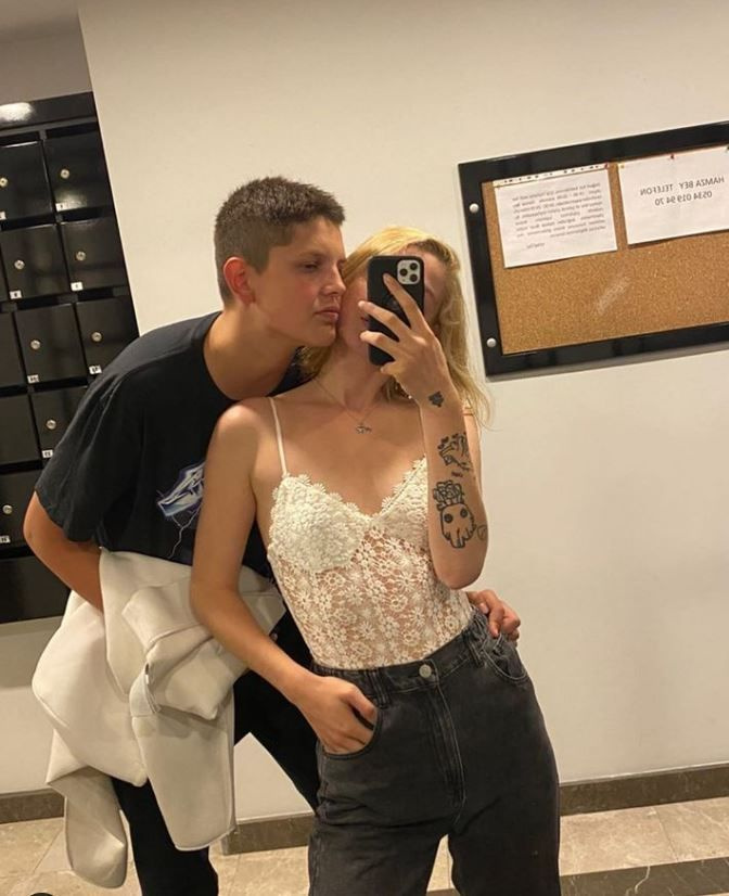 Ebrar Karakurt ve sevgilisi İmge ayrıldı mı Instagram'da birbirlerini sildiler
