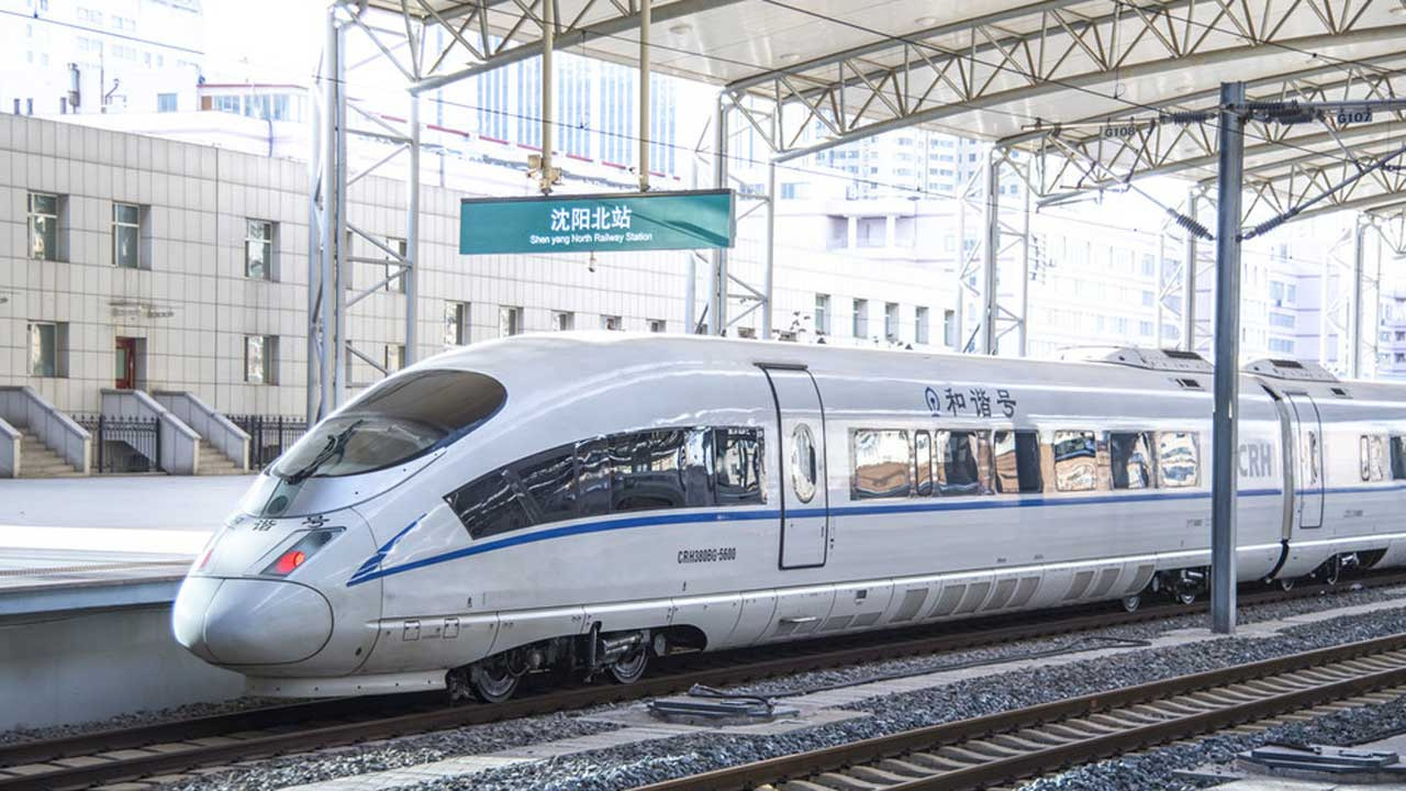 Çin hızlı tren yolu ağını 2025'te 50 bin kilometreye çıkarmayı hedefliyor