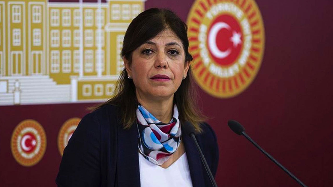HDP'li Meral Danış Beştaş teröristle fotoğrafı çıkan Semra Güzel skandalına 'kumpas' dedi