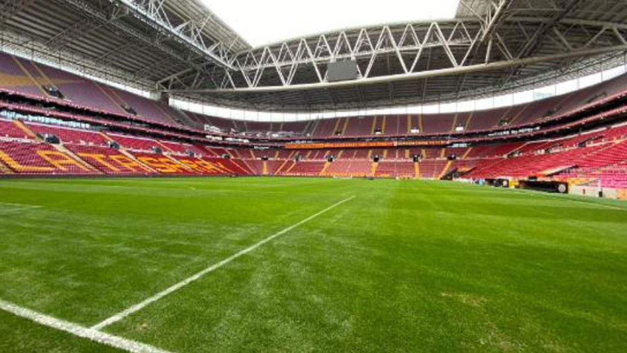 Nef Stadyumu'nun zemini Galatasaray-Trabzonspor maçına hazır