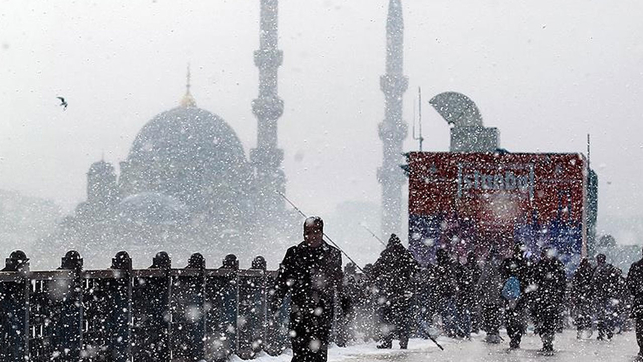 İstanbul'da kar alamı! Mesai saatleri 15.30'a çekildi AFAD'dan son dakika açıklama geldi