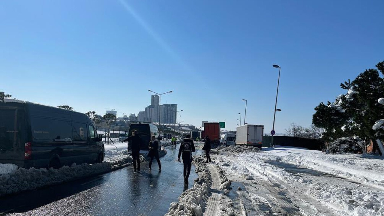 İstanbul Valisi Ali Yerlikaya'dan Hadımköy uyarısı: Çekilmediği takdirde araçlar görevlilerce çekilecektir