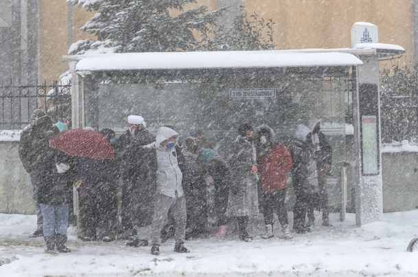 Ekrem İmamoğlu'nu şoka uğratacak kar yağışı anketi! İBB yönetimine güven azaldı mı? CHP'liler bile...