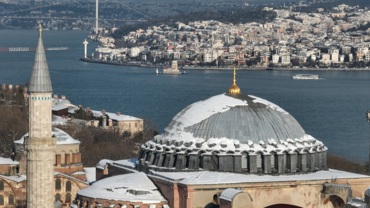 İstanbul'daki kar esaretinden geriye görenleri hayran bıraktıran manzaralar kaldı