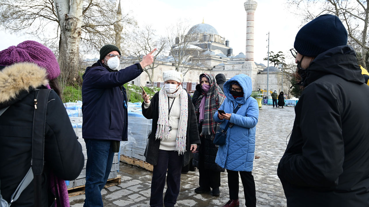 Ahmet Hamdi Tanpınar'ın eserlerindeki mekanlar ziyaretçilerin ilgisini çekiyor