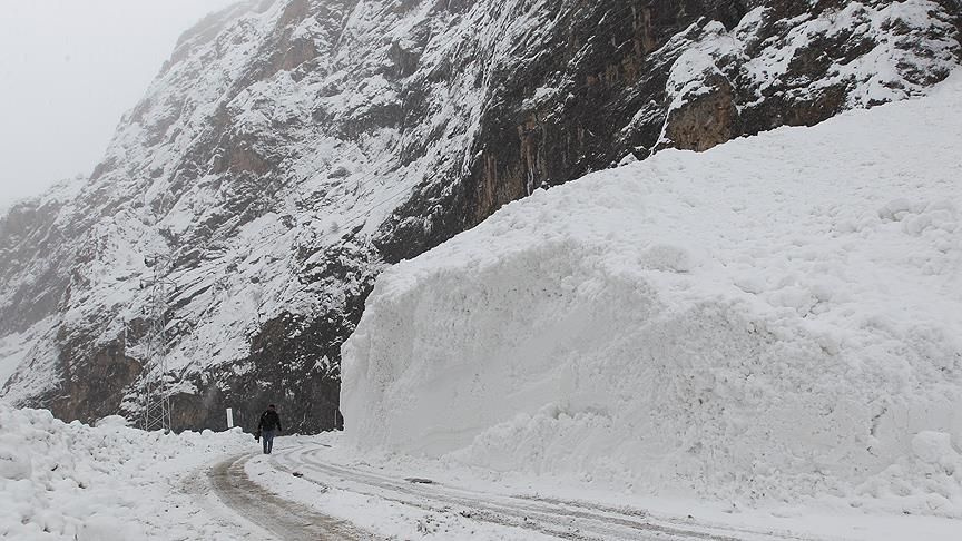 Kar erimeden geri geliyor! Orhan Şen tarih verdi Meteoroloji 21 ilde alarma geçti: İstanbul Ankara Eskişehir Van