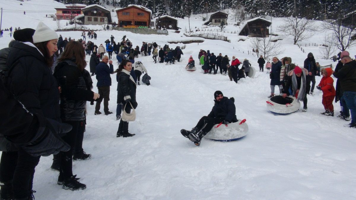 Ayder Kar Festivali'nin ilk günü renkli görüntülerle başladı