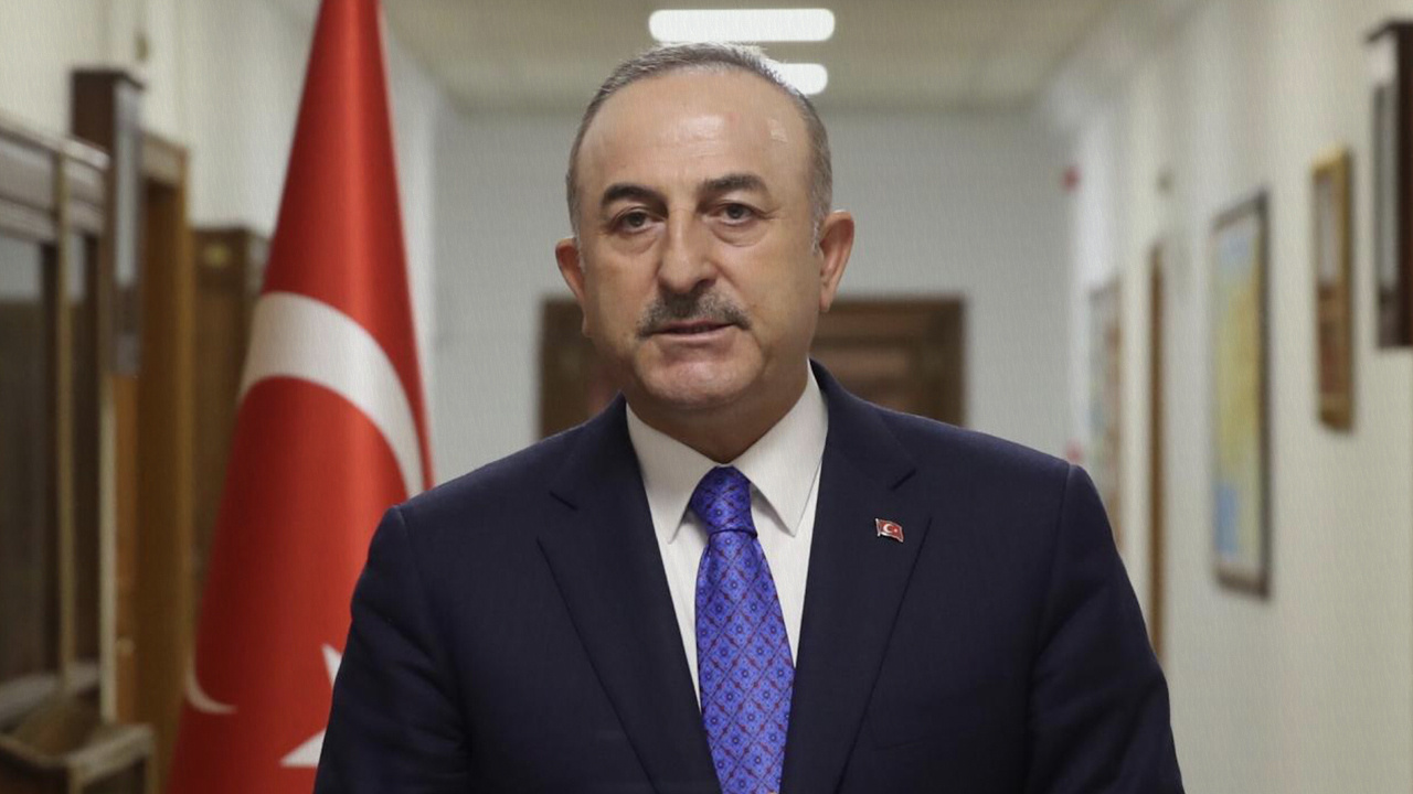 Bakan Çavuşoğlu açıkladı: Bütün ülkelere savaş gemisi uyarısı