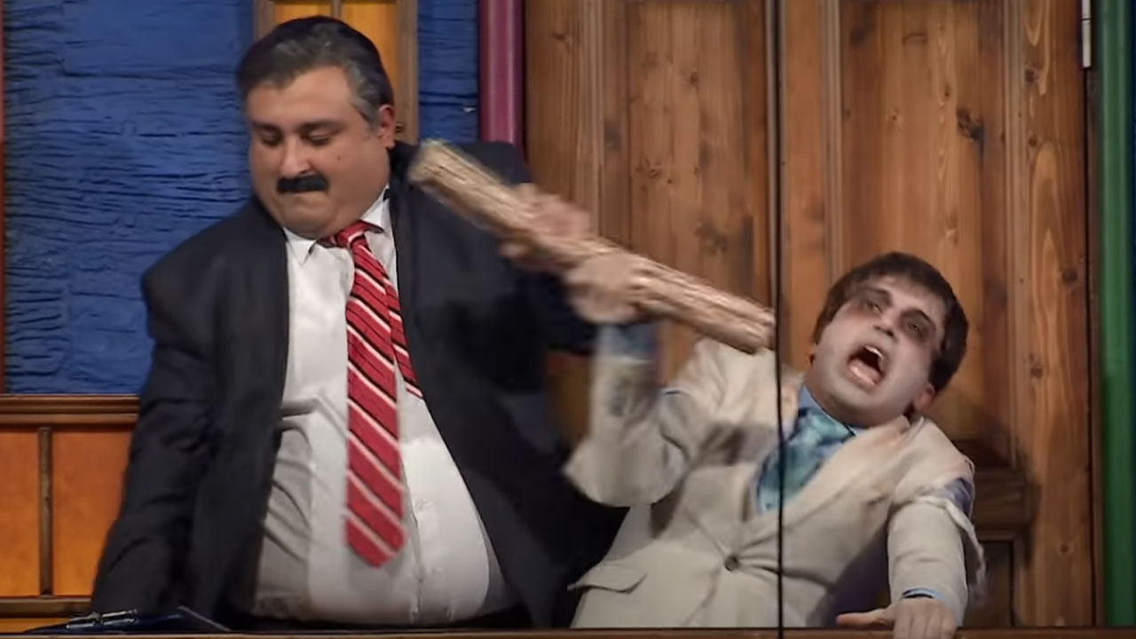 Güldür Güldür Show'da Sağlık Bakanı Fahrettin Koca taklidi kırdı geçirdi
