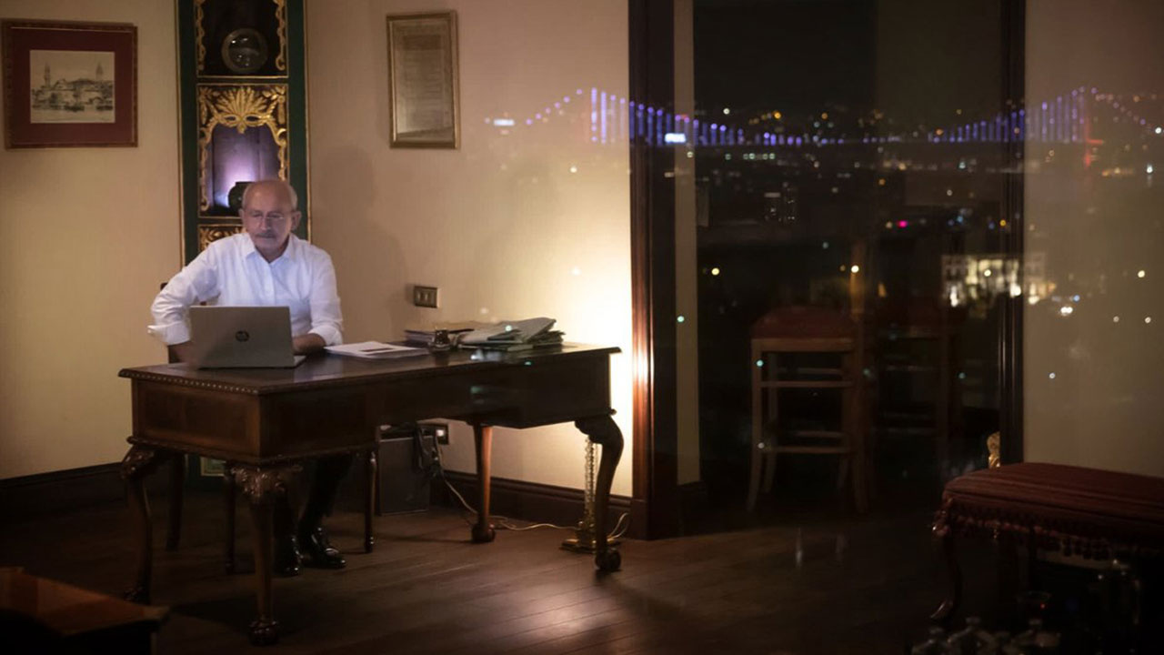 Kemal Kılıçdaroğlu, 'trol'leri ifşa etti! 'Bu benim sapığım her gün bana 40 kez küfrediyor'