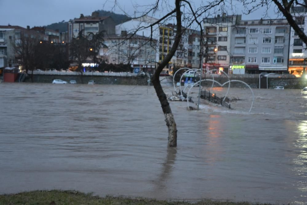 Meteoroloji uyarmıştı! Felaket haberleri art arda geldi Muğla, Çanakkale, Antalya'da son durum