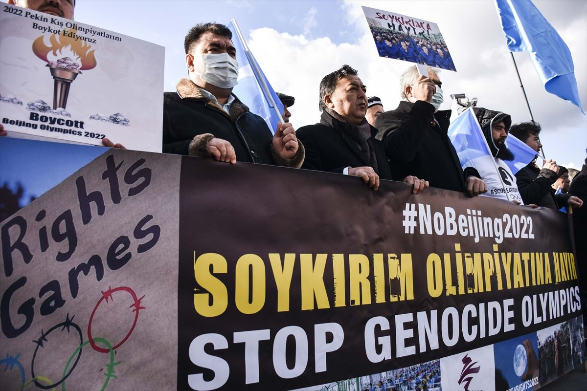 Pekin Olimpiyatları İstanbul'da protesto! Katliamın yıldönümüne dikkat çekildi