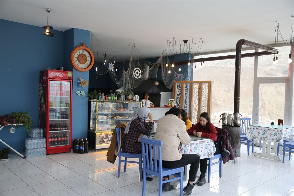 Mardin'de balık restoranı açtı 'balıkçı Azize' konuştu: Bölgede balığı sevdirmek zor oldu