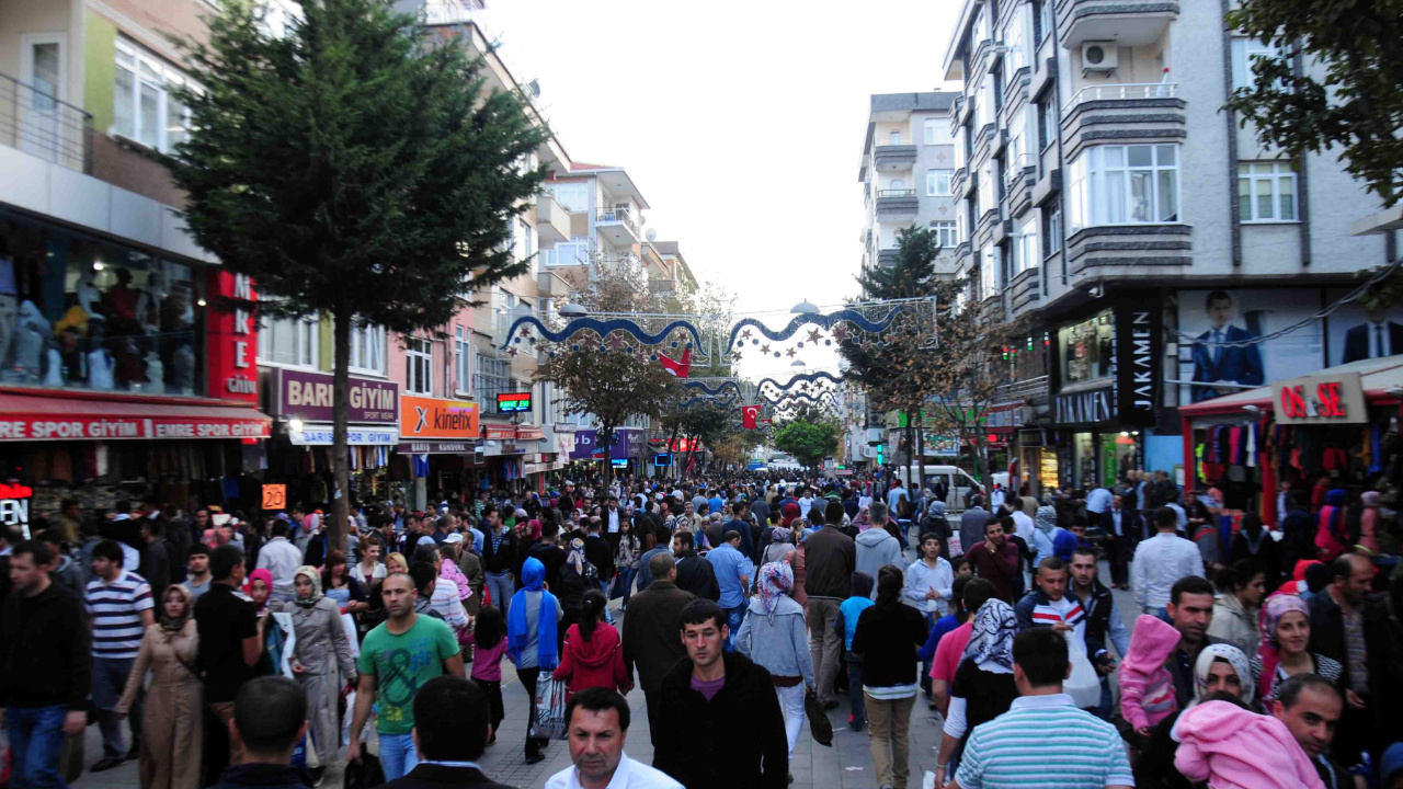 Bu ilçenin nüfusu 51 ilden fazla! Türkiye’nin 9. İstanbul’un 3. büyük ilçesi oldu
