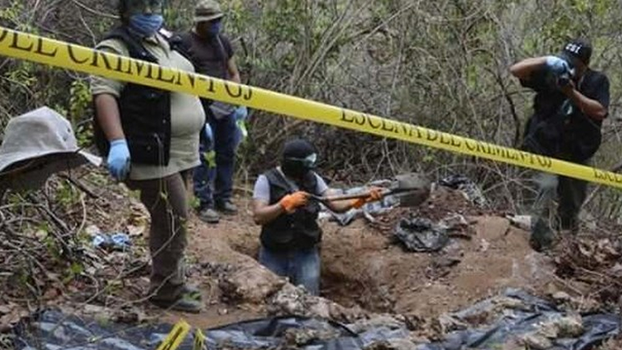 Meksika'da toplu mezar bulundu! 50’den fazla ceset çıktı: Yola çivi dökülmüş