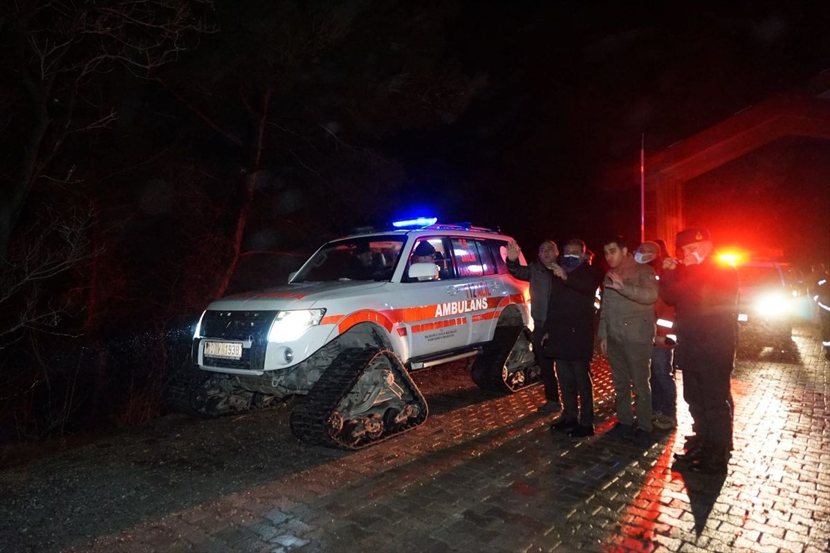 Balıkesir Kazdağları'nda 17 asker kar yağışında mahsur kaldı! 19 saatte ulaşılabildi