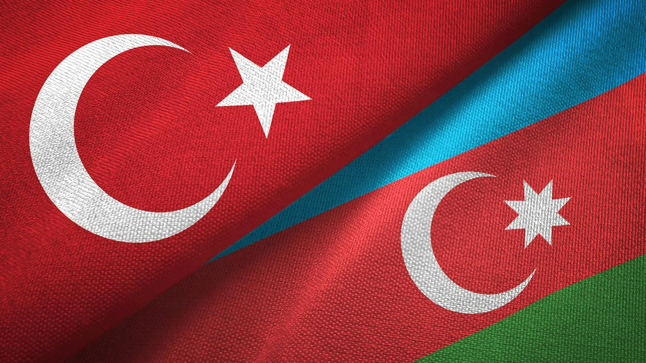 Cumhurbaşkanı Erdoğan'ın seçim başarısı Azerbaycan'da coşkuyla kutlandı