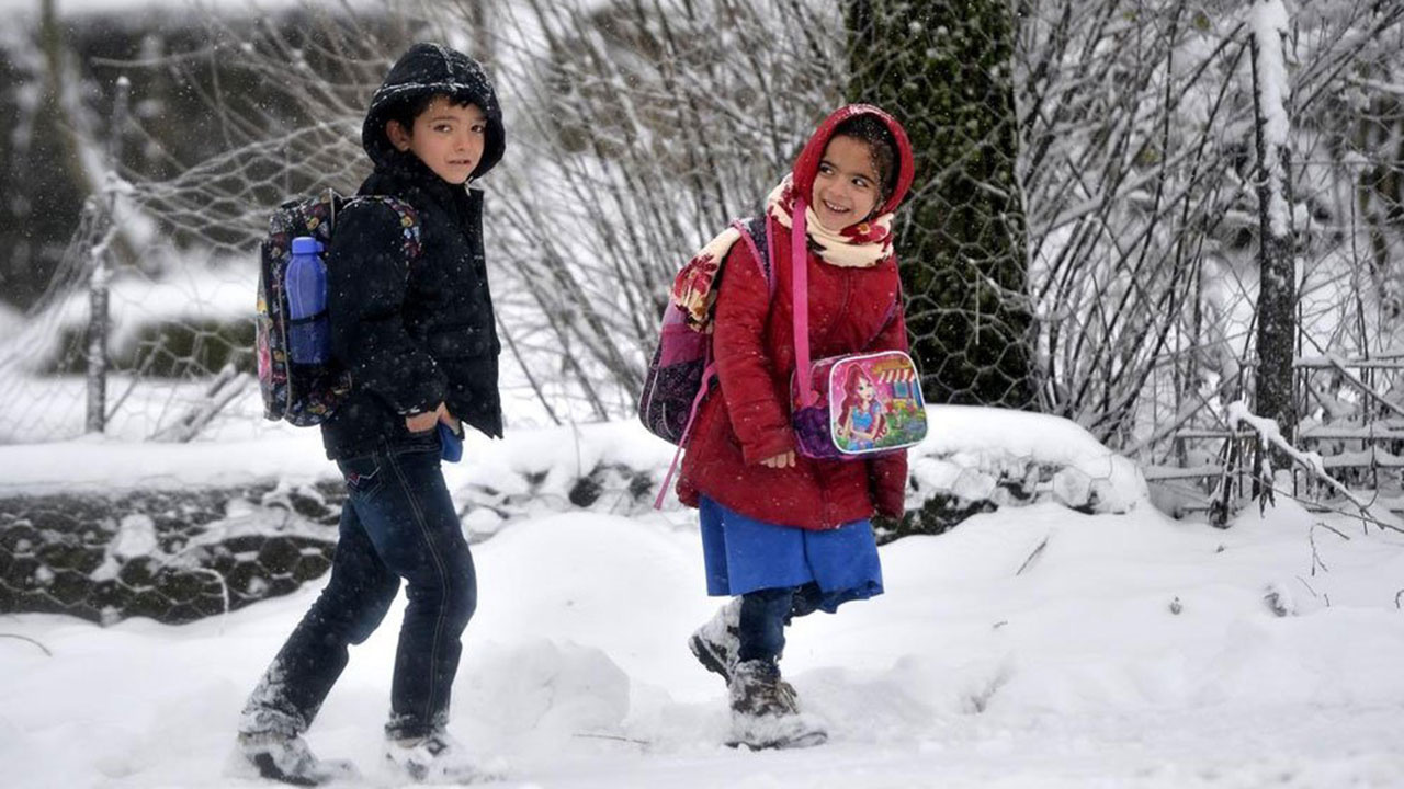Okullar tatil edildi! İşte kar yağışı nedeniyle okulların tatil edildiği yerlerin tam listesi