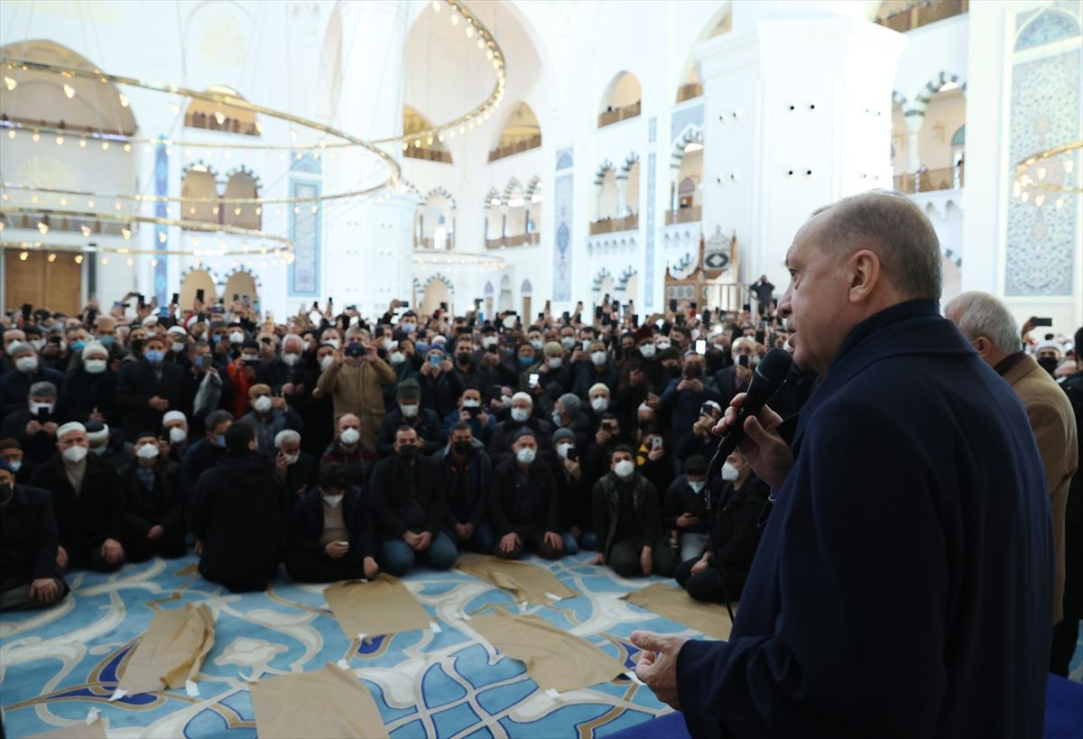 Cumhurbaşkanı Erdoğan koronavirüsü atlattığı için hatim duası yapıldı