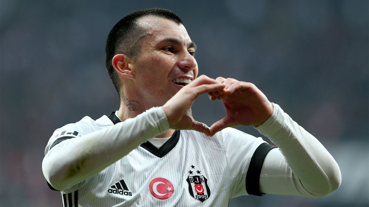 Beşiktaş'ın eski futbolcusu Gary Medel'in başı belada herşey babasının karıştığı kazayla başladı