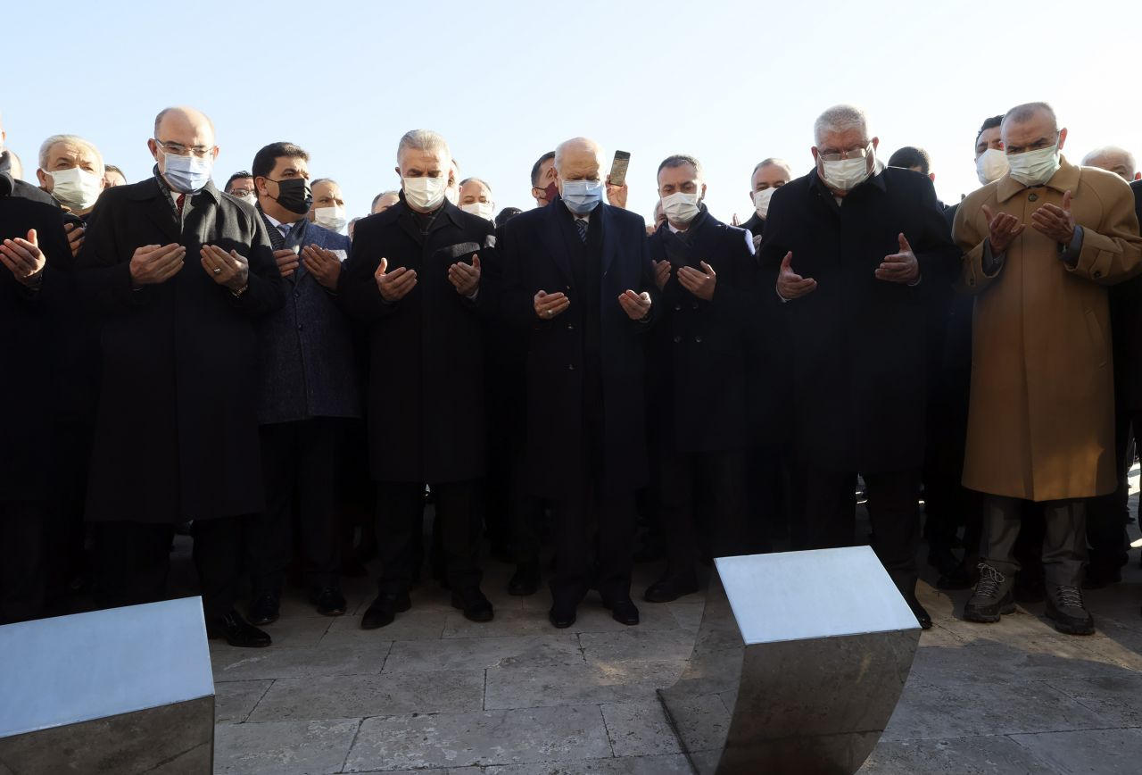 MHP Genel Başkanı Devlet Bahçeli Ülkücü Şehitler Anıtı'nı ziyaret etti