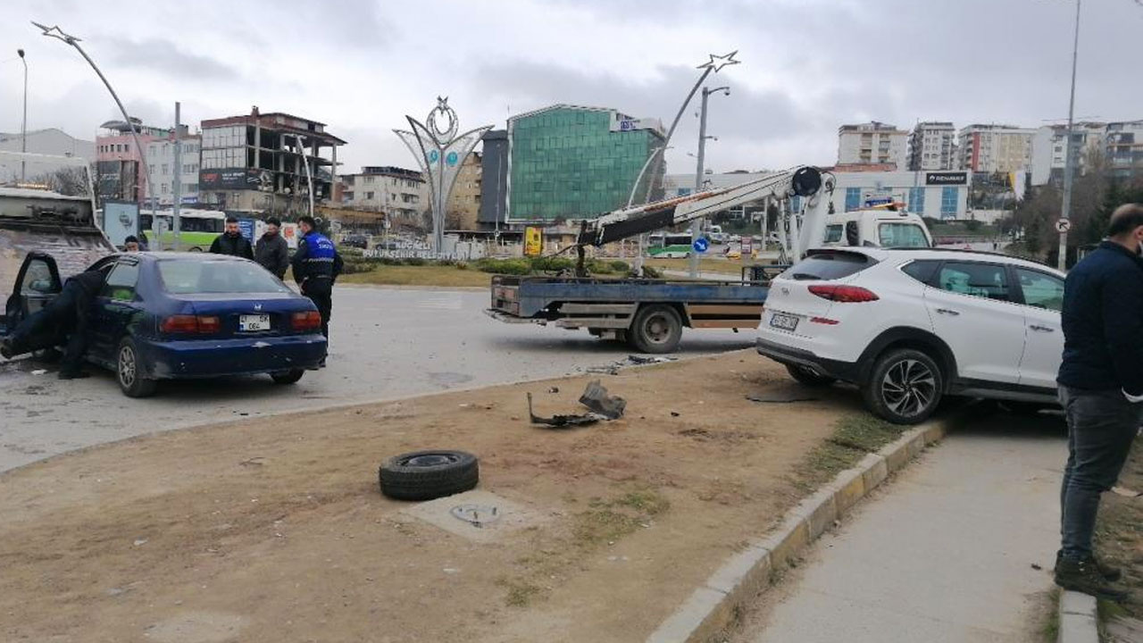 Darıca'da pazar alışverişinden dönerken otomobilin altında sıkıştı