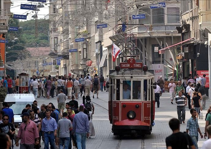 Türkiye'de Z Kuşağı araştırması! Mansur Yavaş sürprizi yüzde 73'ü Türkiye dışında yaşamak istiyor