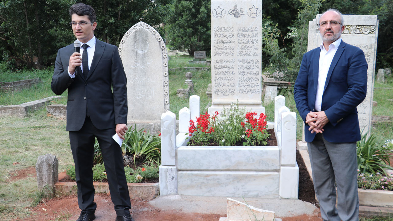 TİKA, Güney Afrika’da vefat eden Osmanlı diplomatı için yeni mezar yaptırdı