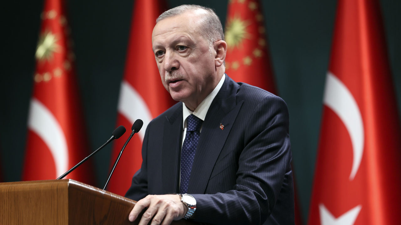 Cumhurbaşkanı Erdoğan'dan 1 Mayıs mesajında asgari ücret vurgusu