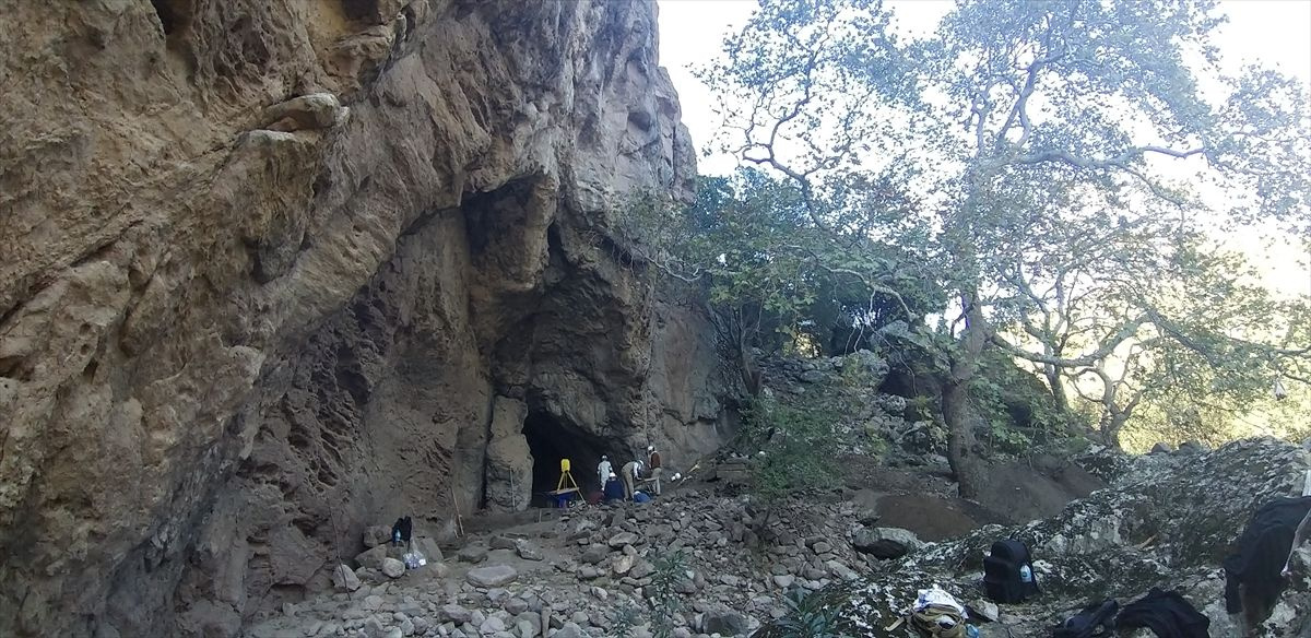 İzmir Dikili'de bulunan mağaranın sırrı çözülüyor yeni tarihsel keşifler gündemde