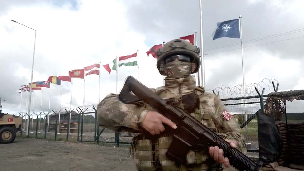 NATO'nun en büyük ikinci ordusu Türkiye'nin 70'inci yılına özel klip
