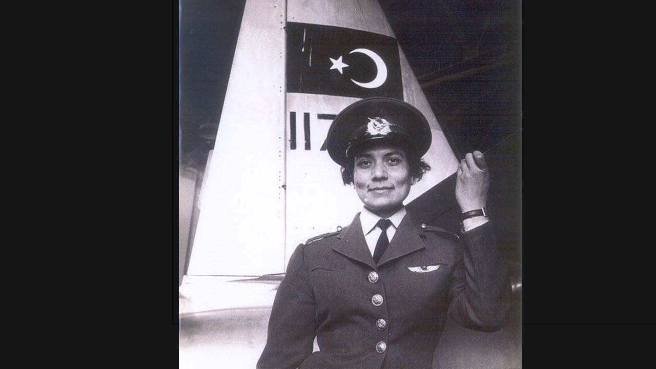 NATO'nun ilk kadın jet pilotu Türk'tü! Albay Leman Bozkurt Altınçekiç unutulmadı