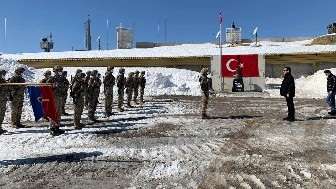 Terör örgütü PKK'nın sözde ikinci Kandil'i Kato Dağı'nda Mehmetçik'in mangal keyfi