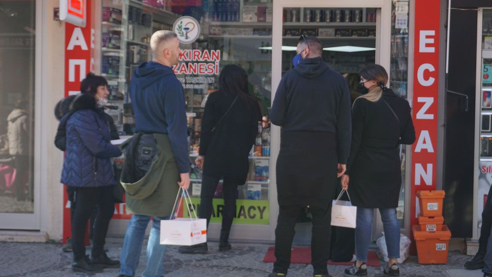 Bulgarlar Edirne'ye akın etti! Çuval çuval aldılar bagajları doldurdular