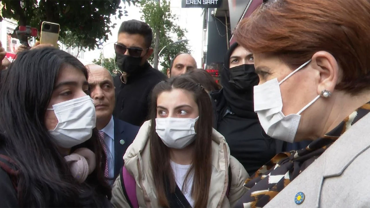 Meral Akşener'den dert yanıp ağlayan kız öğrenciye: 'Bu yaşta ağlıyorsun kızım… Yuh olsun bize be!'