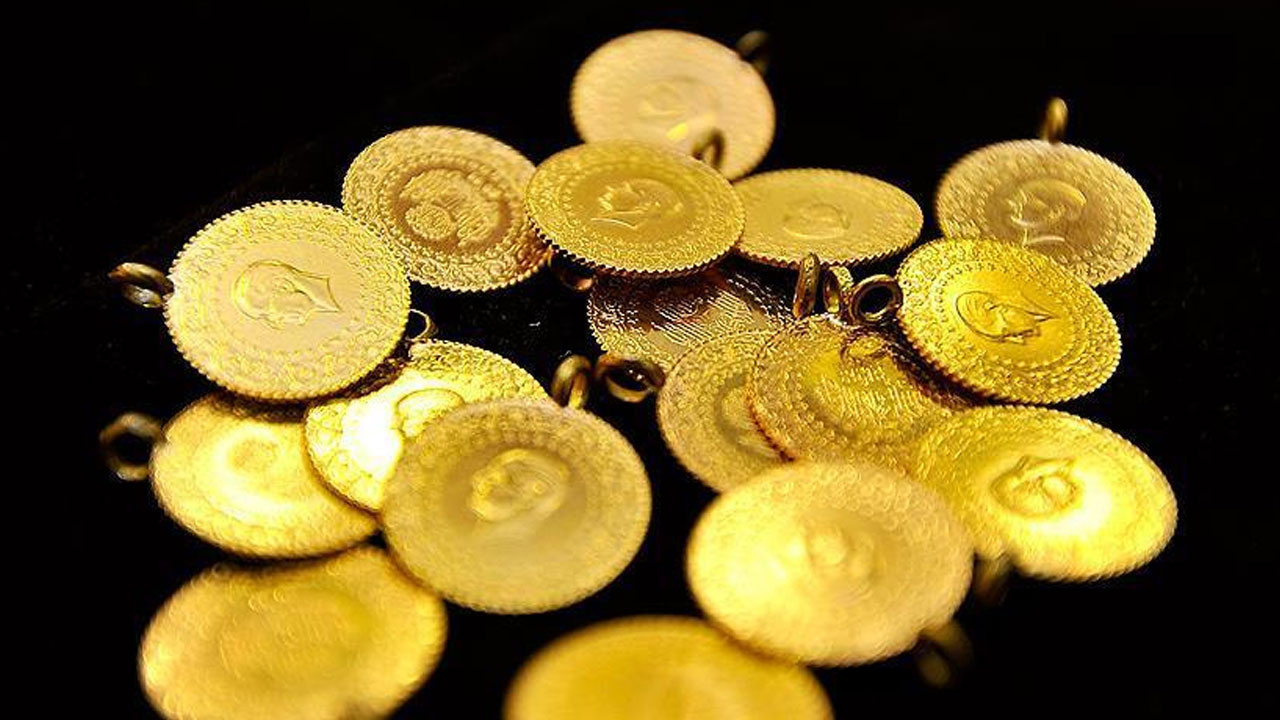 Savaş gerilimi altını çıldırttı! 21 Şubat 2022 altın yükseliyor İslam Memiş: Gram altın 1000 lira üzerini görebilir