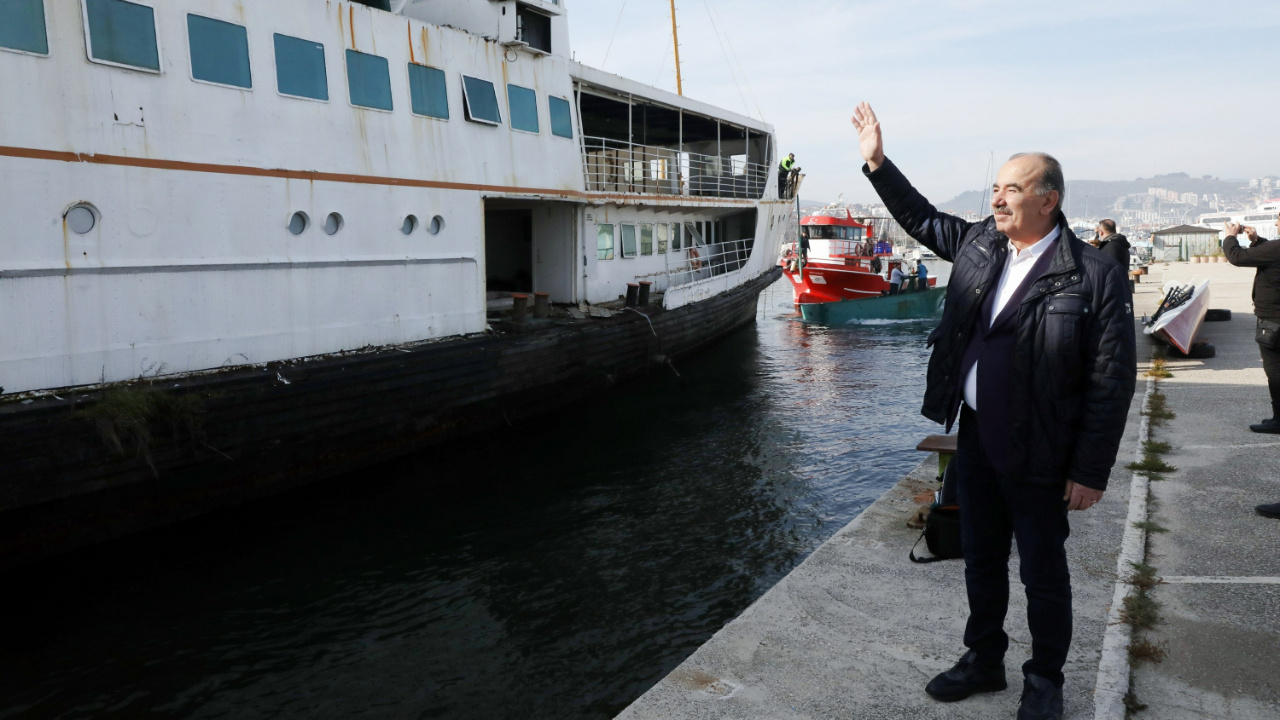 Bursa'da Mudanyalıların tepkisini çeken hibe! İlçenin simgesi İBB'ye bedelsiz devredildi