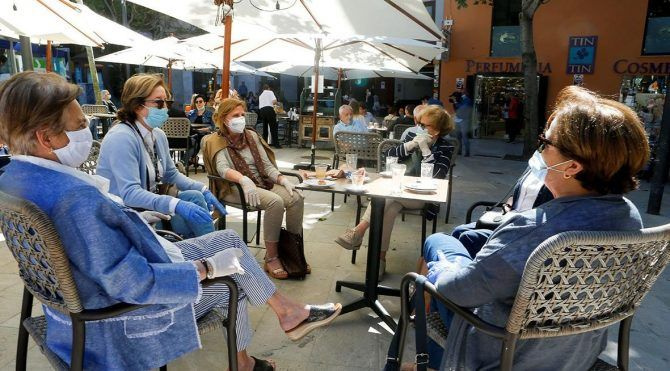 Maske yasağı kalkıyor! AVM, uçak, tren, otobüs ve sinema gibi yerlerde maske yasağı sürecek