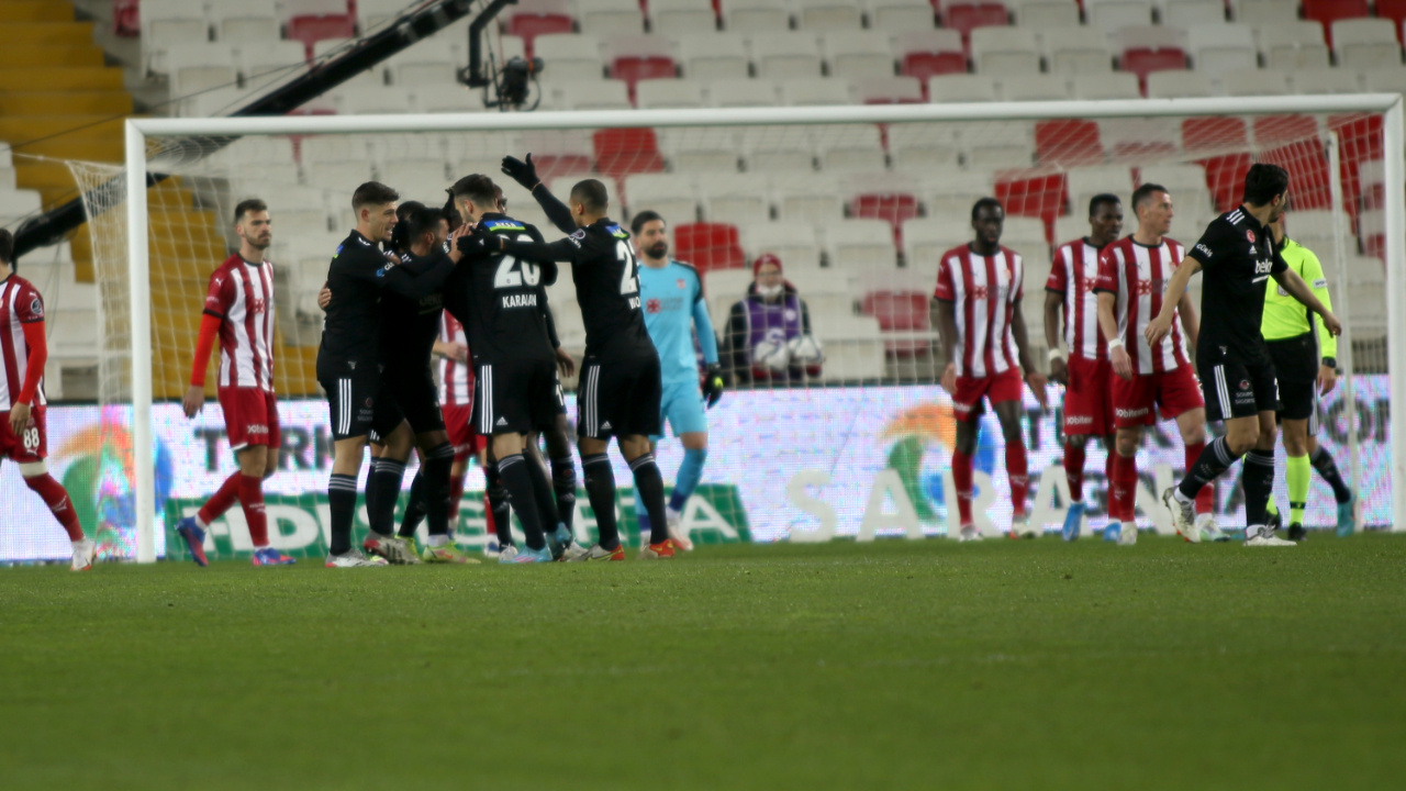 Beşiktaş, Sivas deplasmanından 3 puanla dönmeyi başardı