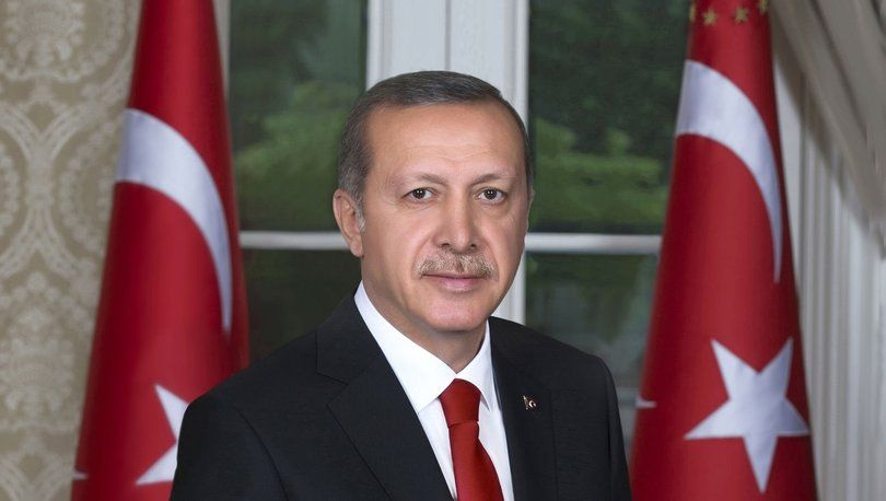 Cumhurbaşkanı Erdoğan'ın 68’inci yaşına girdi! Doğum günü mesajı yağdı: #İyikiDoğdunMilletinAdamı