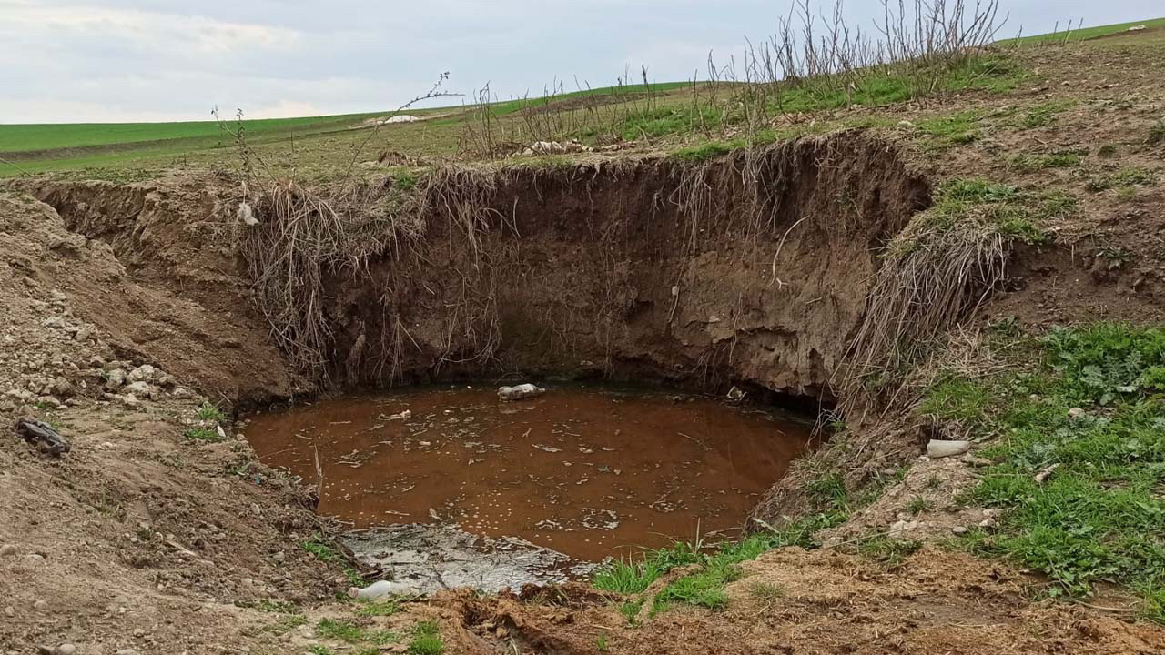 Diyarbakır'da bu çukur iki küçük çocuğu yuttu