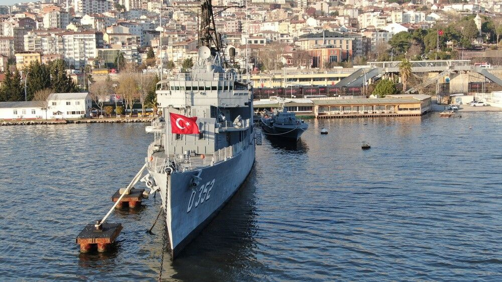 500 binden fazla kişi gezdi! Kocaeli'de Türkiye'nin ilk müze gemisini gören hayran kaldı: E harfi detayı...
