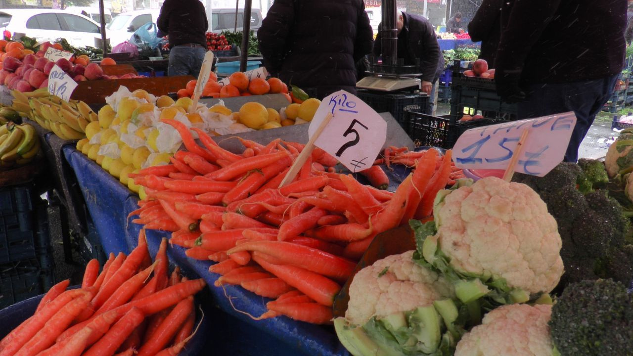 Rusya'ya ihraç edilemedi domates kış ortasında görülmemiş fiyata düştü