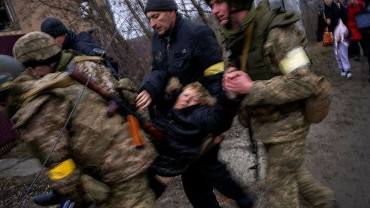 Kiev'de şehir savaşı başlamak üzere Çeçenler akıl hastanesini bastı Zelenski'den şok eden açıklamalar