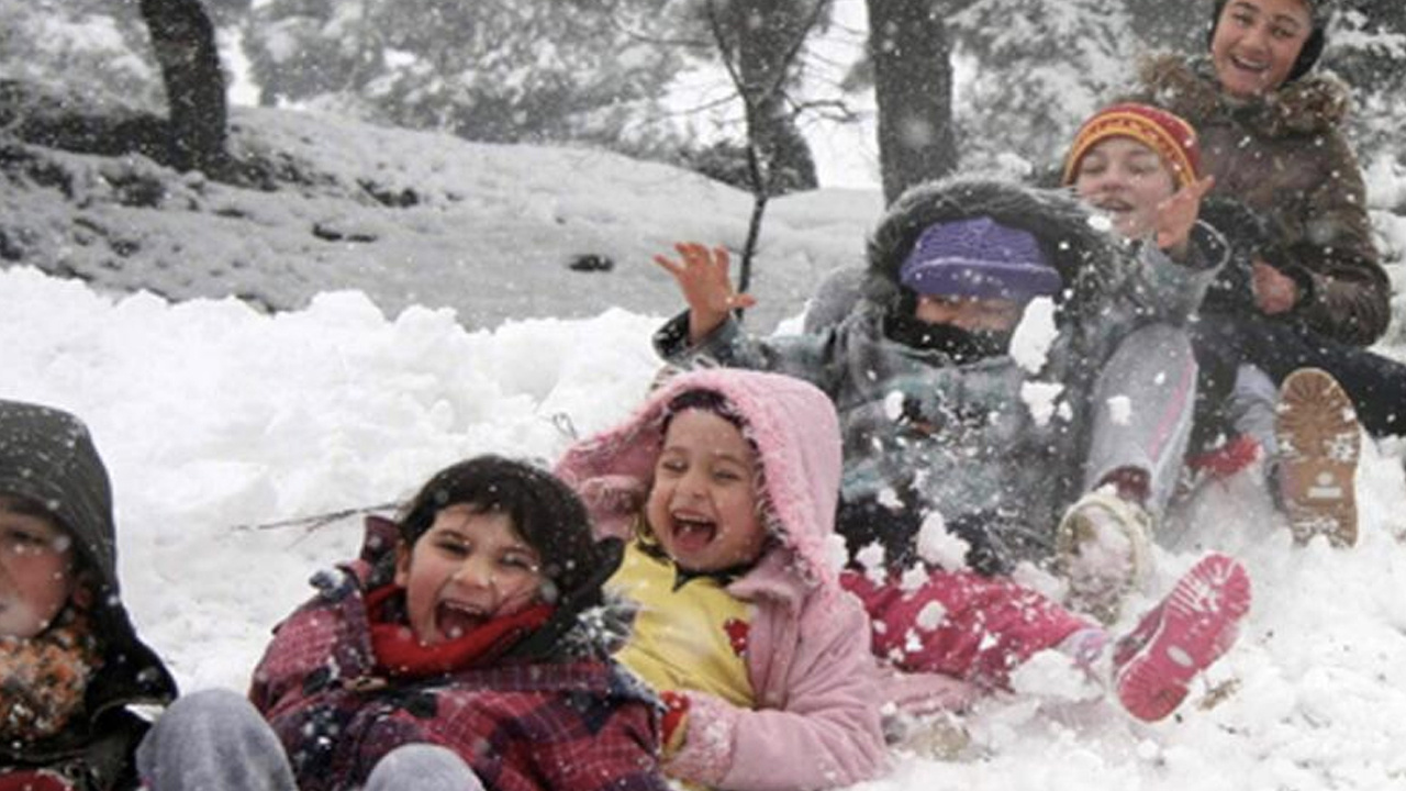 Kocaeli'de yarın okullar tatil mi 10 Mart valilik tatil açıklaması haberi