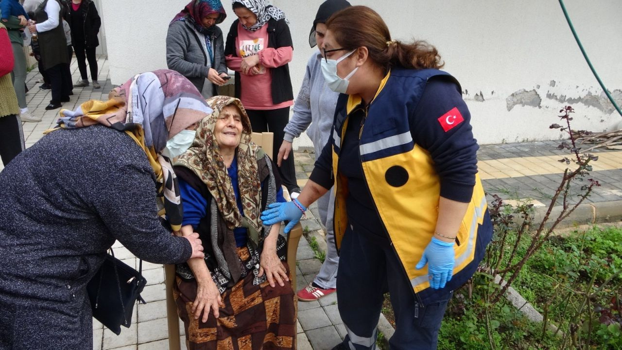 Antalya'da yaşlı kadın gözyaşlarına boğuldu! Yarısı yanmış halde bulundu