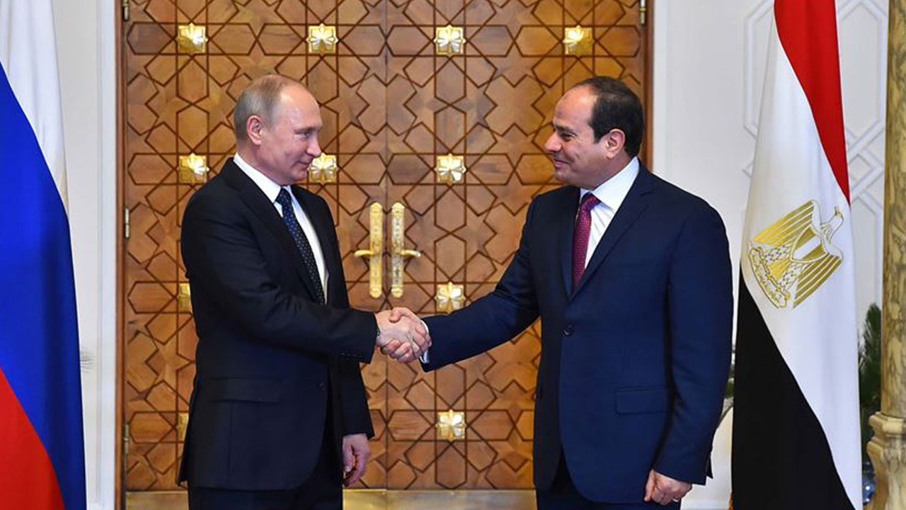 Putin, Mısır Cumhurbaşkanı Sisi ile görüştü