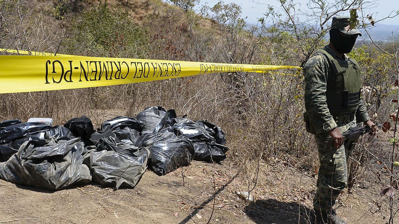 Meksika'da gizli bir mezarda 11 ceset bulundu